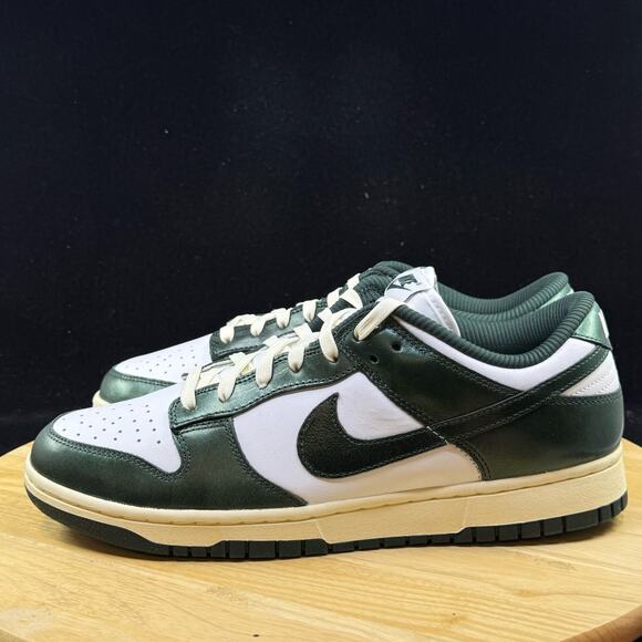 Nike Dunk Low Vintage Green Women’s DQ8580-100 FAST SHIP DS Size 11.5 W / 10 Men - Picture 6 of 9
